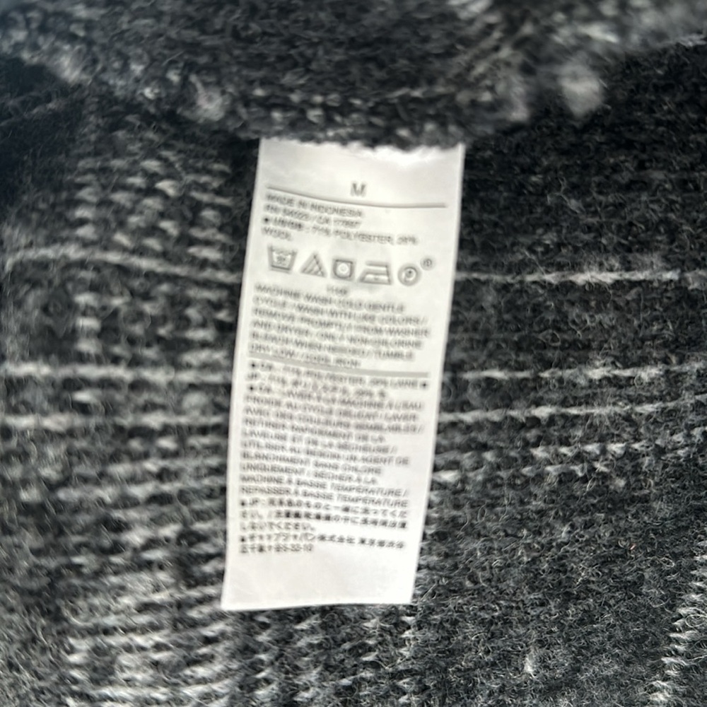 Gorgeous Banana Republic black and white Shacket size medium. Never worn - Picture 5 of 5